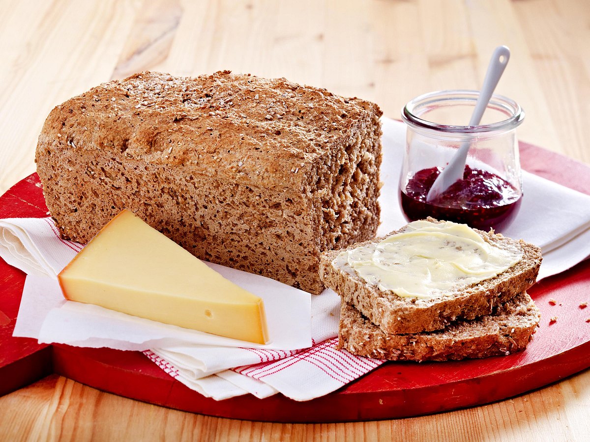 Saftiges Vokkornbrot aus Dinkelmehl