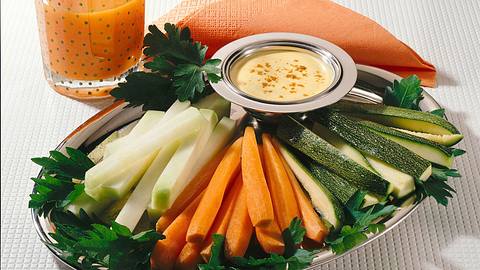 Gemüse mit Dip Rezept - Foto: House of Food / Bauer Food Experts KG