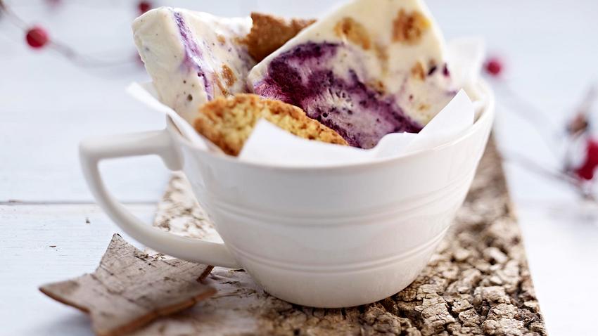 Gestrudeltes Vanille-Heidelbeer-Parfait Rezept - Foto: House of Food / Bauer Food Experts KG