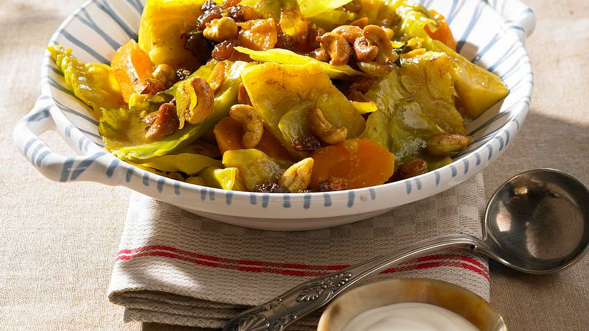 Weißkohl-Curry mit Cashewkernen Rezept - Foto: House of Food / Bauer Food Experts KG